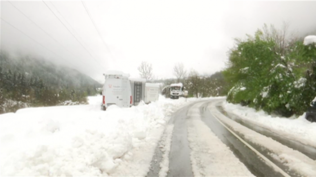 Une personne se trouve jeudi dans un état critique après avoir été ensevelie par une coulée de neige dans la station de Val Thorens, a indiqué la préfecture de Savoie, où une alerte orange aux avalanches a été levée à 14H00.