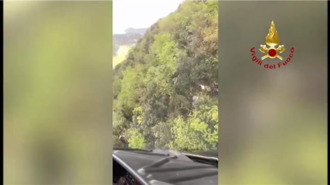 Au moins trois personnes ont trouvé la mort jeudi après-midi dans la chute de la cabine d'un téléphérique dans la région de Naples, dans le sud de l'Italie, a indiqué à l'AFP la mairie locale.