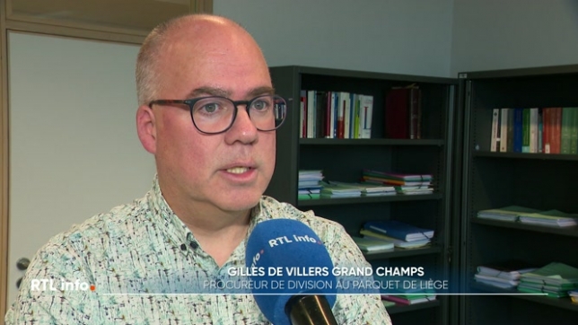 Les trafiquants utilisaient un dérivé du diesel, moins cher, comme carburant. La police a retrouvé des centaines de milliers d'euros et des voitures de luxe.