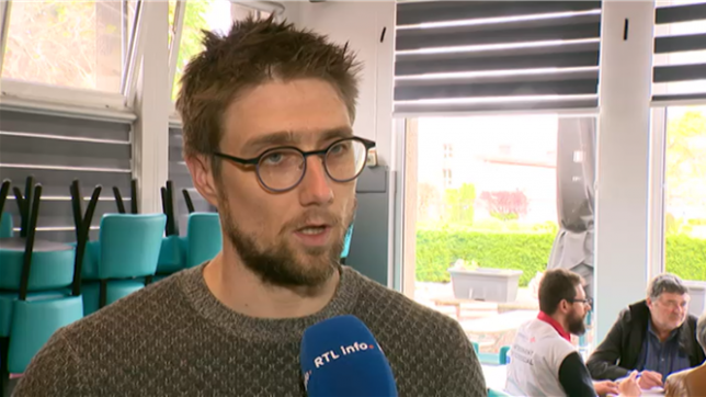 Un adolescent belge de 16 ans est mort vendredi soir après s’être jeté sous une rame de métro à Paris, alors qu’il était en voyage scolaire. Dans son école, un accompagnement psychologique se met en place.