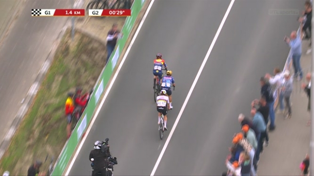 Amstel Gold Race: Skjelmose s'impose devant Tadej Pogacar et Remco Evenepoel