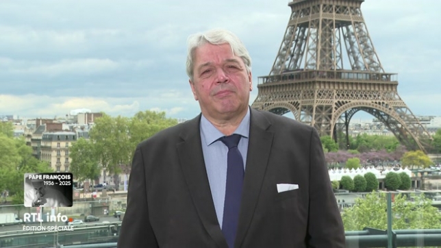 Le pape François est décédé ce lundi à 88 ans. Des personnalités du monde entier lui rendent hommage. C'est le cas du président français Emmanuel Macron. Le point en direct avec Christophe Giltay.