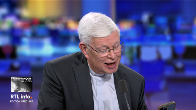 Bart De Wever s'est exprimé suite au décès du pape François. Tommy Scholtes, porte-parole des évêques de Belgique, a remarqué une petite erreur...