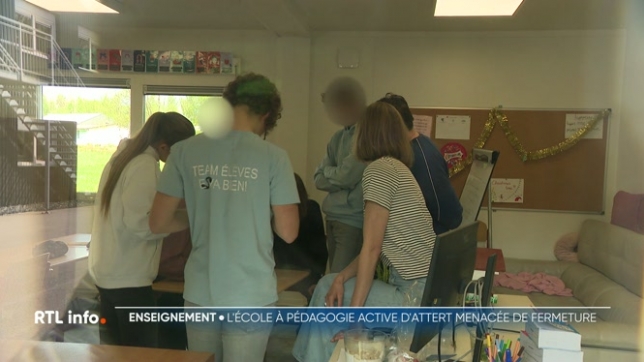 À Attert, en province de Luxembourg, une école secondaire à pédagogies actives va fermer faute d'élèves, selon la Fédération Wallonie-Bruxelles. Un vrai coup dur pour les familles concernées.