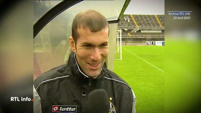 Notre archive du jour nous emmène en 2001 à quelques jours du Télévie avec un soutien de marque. Zinédine Zidane, alors au sommet de sa gloire, avait dédicacé un de ses maillots pour l’opération, et Pierre Migisha l'avait rencontré à Turin.