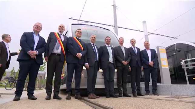 Le tram de Liège est inauguré ce vendredi. Les clefs sont officiellement remises aux autorités. Après des années de chantier, il va enfin effectuer son premier trajet lundi.