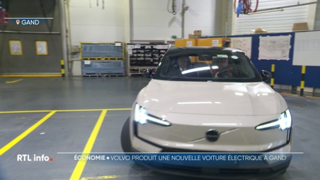 Le premier véhicule électrique EX 30 est sorti de l'usine Volvo de Gand, en présence notamment du Premier ministre et du ministre de la Mobilité. Jusqu'ici, cette voiture était produite en Chine. Cela devrait générer 350 emplois supplémentaires.