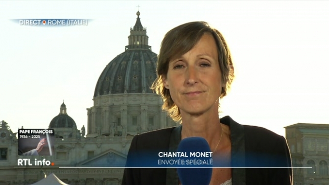 Quelques photos improbables et d'ores et déjà historiques d'une rencontre au cœur de la Basilique Saint-Pierre entre Donald Trump et Volodymyr Zelensky. C'est la première fois que les deux hommes se retrouvaient depuis l'échange houleux à la Maison Blanche en février dernier.