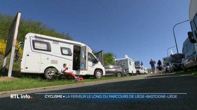 C'est aujourd'hui Liège-Bastogne-Liège, une édition qui promet un beau duel entre Pogacar et Evenepoel. Certains ne voulaient d'ailleurs pas manquer les meilleures places de la doyenne des classiques.