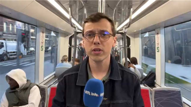 10 ans qu'on annonce l'arrivée du tram à Liège. Et cette fois, ça y est ! Les premiers passagers sont entrés dans les rames dès 5h ce matin. Après deux mois de tests sur les rails neufs, il passe à sa vitesse commerciale de 20km/h. Le tram dessert une vingtaine de stations entre Sclessin, Coronmeuse et Liège Expo. Arnaud Toussaint a fait le premier aller-retour ce matin.