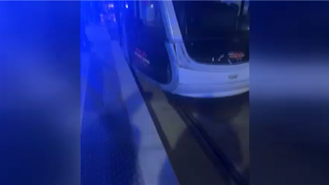 Un accident entre le nouveau tram de Liège et un véhicule a eu lieu dans la nuit