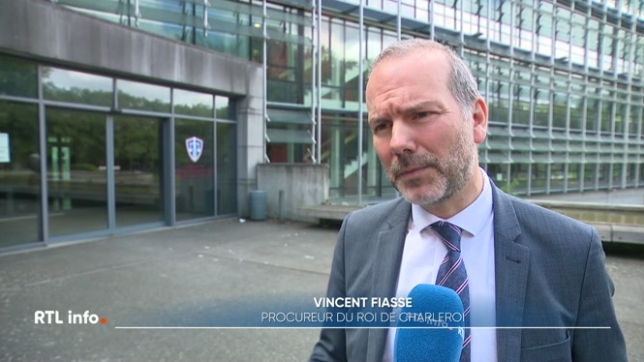 La colère des juges et magistrats s'intensifie encore ce lundi. Les juges de paix et de police se mobilisent à Namur et à Charleroi pour dénoncer le sous-financement de la justice. Dès aujourd'hui, certains dossiers sont reportés, entraînant des perturbations dans les tribunaux.