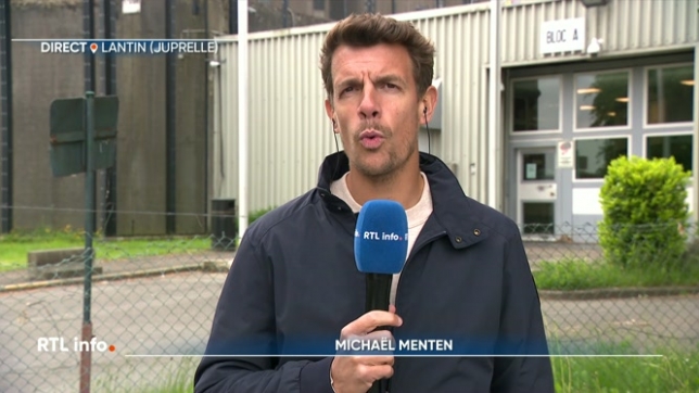 Trois gardiens de la prison de Lantin ont été agressés hier par un détenu. L'une des victimes, grièvement blessée à la tête, a été emmenée en ambulance à l'hôpital. Le détenu a pu être maîtrisé par des renforts et a été placé en cellule d'isolement.