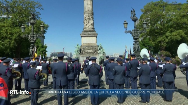 Aujourd'hui, nous commémorons les 80 ans de la fin de la Seconde Guerre mondiale. La Défense belge participe aux célébrations, et pour l'occasion, un F-16 a survolé la colonne du Congrès à Bruxelles. Une cérémonie en présence d'anciens combattants.