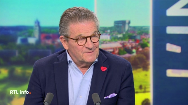 Jean-Charles de Keyser revient sur son parcours et présente son livre Lise et Beth, l'inévitable déchirure. Inspiré de son enfance, il raconte une histoire d'amitié et d'amour interdit dans les années 20-30.