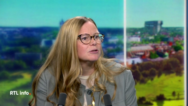 On retrouve en plateau Caroline Depuydt, psychiatre, afin d'expliquer la différence entre l'anxiété et la crise d'angoisse, et les meilleurs moyens pour y remédier.