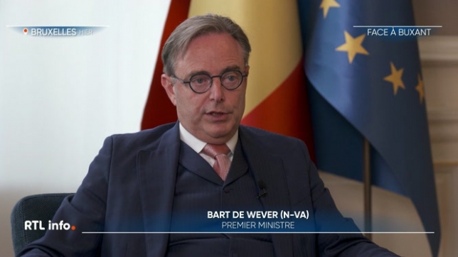 Bart De Wever déplore l'absence de gouvernement bruxellois alors que la situation financière de la capitale est inquiétante. Si la région demande l'aide du fédéral, le Premier ministre envisage de la mettre sous tutelle. Est-ce possible ?