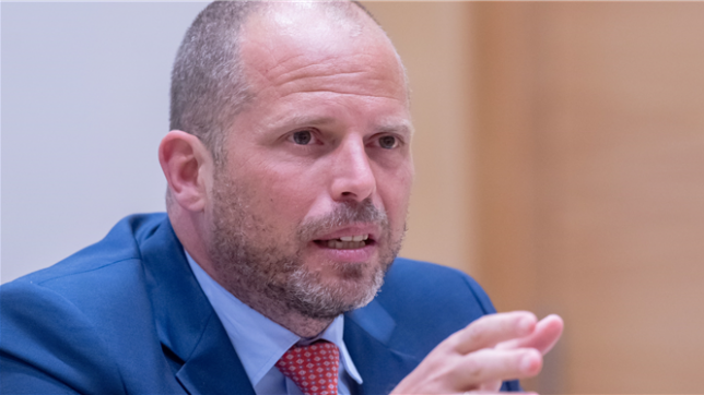 Quinze soldats belges ont été blessés ce lundi au cours d'un exercice de tir qui se tient actuellement en Écosse, a indiqué la Défense. Trois d’entre eux ont été hospitalisés, tandis qu’une douzaine souffrent de lésions auditives. Une enquête est en cours.