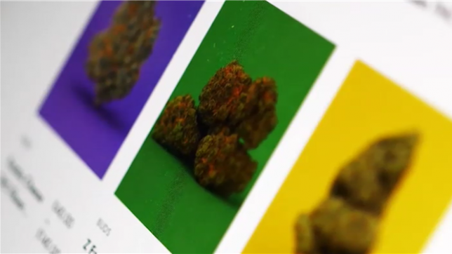 Le colis sentait horriblement: des autocollants avec un QR code pour acheter du cannabis en ligne prolifèrent aux Royaume-Uni.