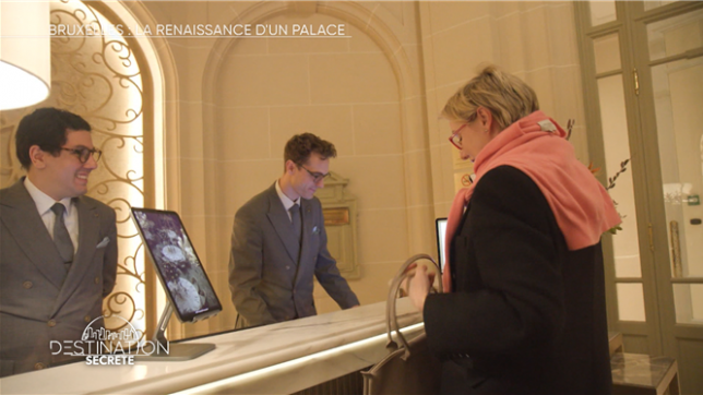 Joyau de la Belle Époque, le Grand Hôtel Astoria entame une nouvelle vie au cœur de Bruxelles. Entre tradition préservée et confort ultime, plongée dans les coulisses d’un palace d’exception.