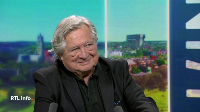 Avec son nouveau livre L'univers du crime, le journaliste Jacques Pradel revient  sur 30 grandes affaires criminelles : meurtres, disparitions, manipulations. Du métro de Tokyo à Agatha Christie, ce livre est un voyage fascinant au coeur des faits divers qui ont marqué notre mémoire collective.