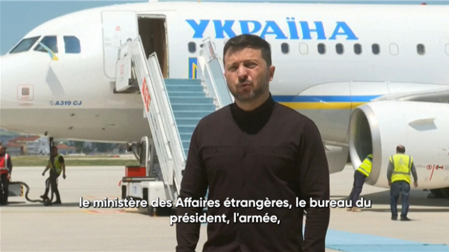 Le président ukrainien Volodymyr Zelensky affirme avoir emmené avec lui une délégation du plus haut niveau possible en Turquie, avant une rencontre avec son homologue turc Erdogan et des pourparlers qui doivent également avoir lieu à Istanbul avec la Russie.
