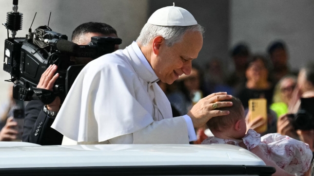 pape-bain-de-foule-3