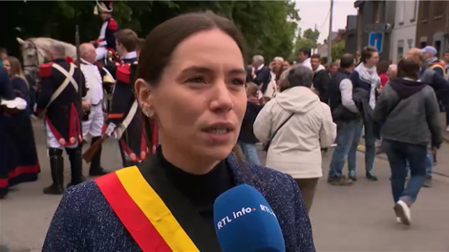 Un jeune homme a été victime de plusieurs coups de couteau à Thuin, dans le Hainaut. Hier soir, son pronostic vital était engagé. La bourgmestre Rachel Sobry réagit.