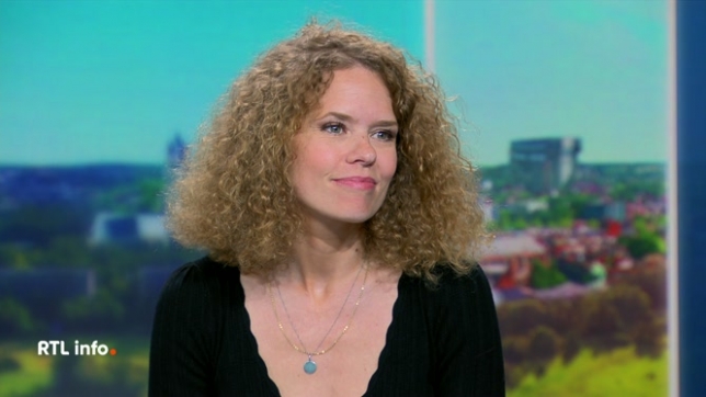 Julie Frère, porte-parole de Testachats, fait le point sur les protections et crèmes solaires, en abordant plusieurs questions cruciales : la qualité des ingrédients, l'efficacité de la protection, la réutilisation des crèmes de l'année précédente, et l'impact environnemental.