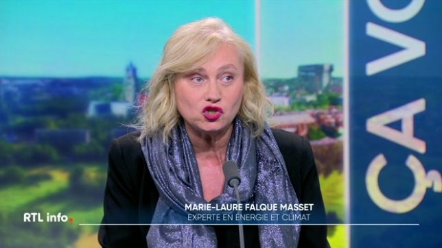 Ce guide est la bible incontournable pour tous ceux qui veulent économiser et vivre mieux, sans leçons de morale ni règles rigides. Avec plus de 1 000 astuces et conseils hyper concrets, il offre des solutions simples et efficaces dans tous les aspects du quotidien.