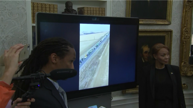 Trump lance une vidéo montrant un génocide au président sud-africain.