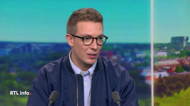 On retrouve en plateau Eric Willem pour son livre Histoire d'un papa solo qui évoque son parcours pour devenir famille d'accueil.