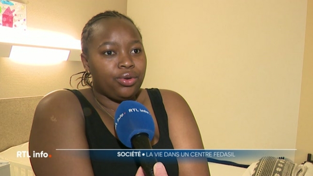 La Belgique compte 107 centres Fedasil, avec 35.500 places d'accueil disponibles. Un tiers de ces places sont occupées par des mineurs d'âge. C'est le cas du centre Fedasil de Liège, à Rocourt, où 35 nationalités sont représentées et qui a ouvert ses portes exceptionnellement.