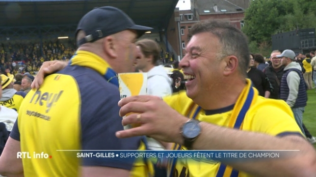 L'Union Saint-Gilloise est devenue championne de Belgique hier soir, une première depuis 90 ans ! Le titre a été fêté jusqu'au bout de la nuit, dans un esprit de communion entre joueurs et supporters. Retour sur cette soirée de liesse.