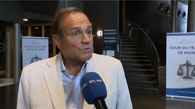 Au chapitre judiciaire, lors du procès de 3 ultras de Charleroi, coupables d'avoir tué un homme en 2018, les débats ont pris une tournure inattendue.