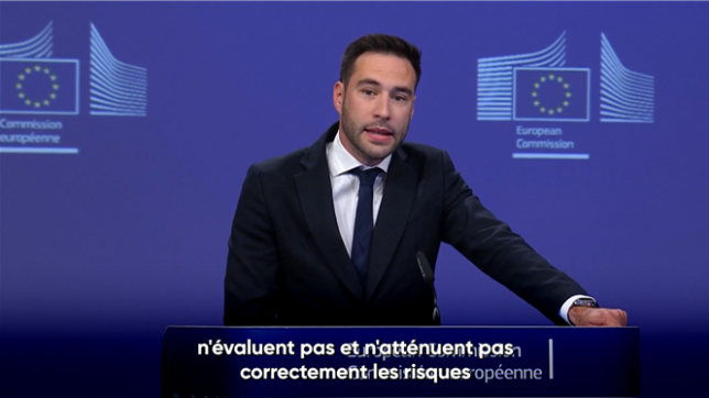L'Union européenne annonce l'ouverture d'une enquête contre les plateformes pornographiques Pornhub, Stripchat, XNXX, et XVideos, soupçonnées de ne pas prendre de mesures suffisantes pour empêcher les mineurs d'accéder à leurs contenus.