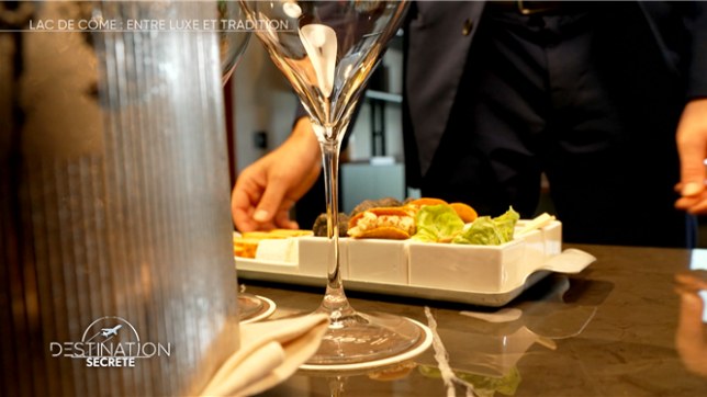 Entre montagnes et villas de rêve, le lac de Côme continue de séduire une clientèle prestigieuse. Au cœur de ce paradis italien, Il Sereno, hôtel cinq étoiles au design moderne, redéfinit les codes du luxe.