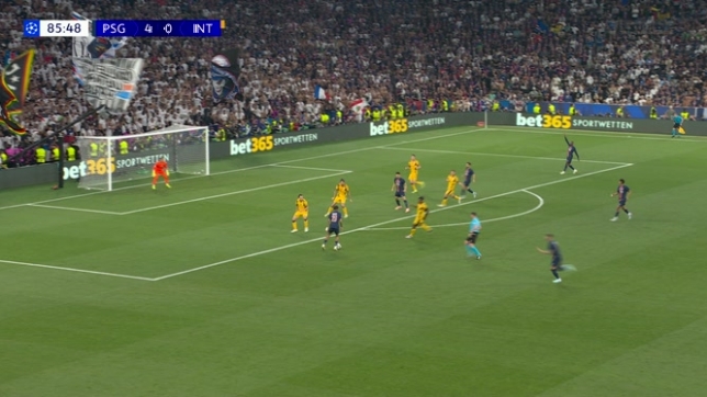 Finale de la Ligue des Champions; le titi parisien Senny Mayulu plante le 5-0