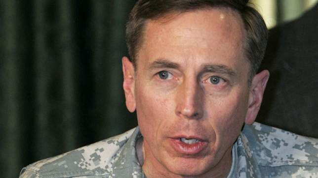 David Petraeus lors d’une visite en Irak, 13 December 2007.