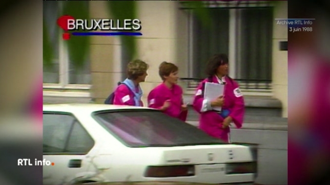 Ce jour-là, 300 secrétaires participaient à Bruxelles à ce trophée qui se voulait un rallye tant sportif qu’intellectuel. Une épreuve d'aventures dans lequel des secrétaires défendaient l'honneur de leur entreprise et de leur métier.