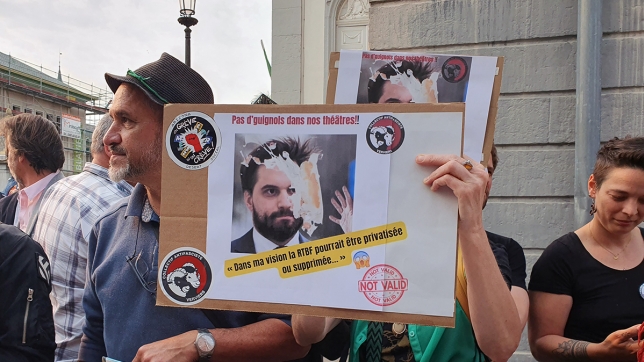 Haie de déshonneur de la FGTB Verviers contre Georges-Louis Bouchez