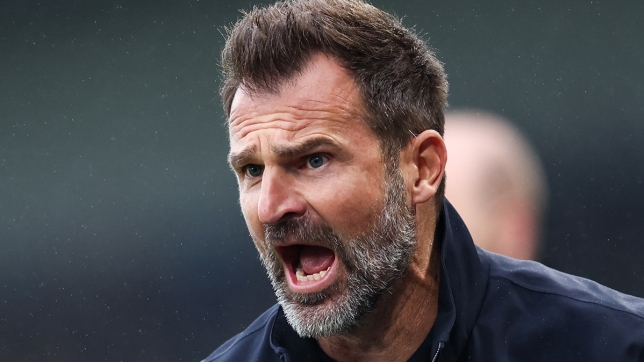 Ivan Leko sur le banc du Standard.