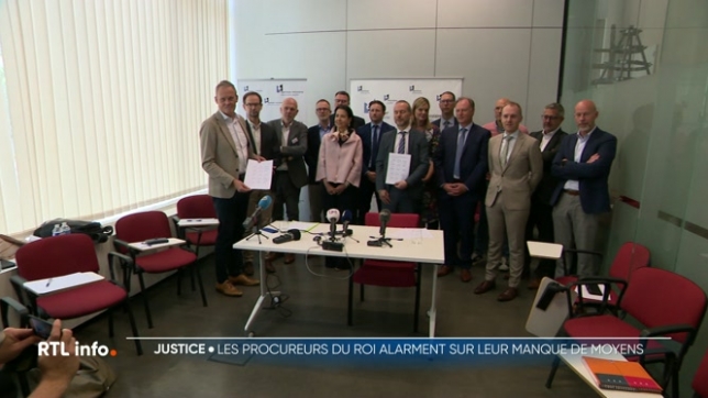 C'est une première : les quinze procureurs du roi de Belgique interpellent le gouvernement pour dénoncer le sous-financement et l'état de la justice belge.