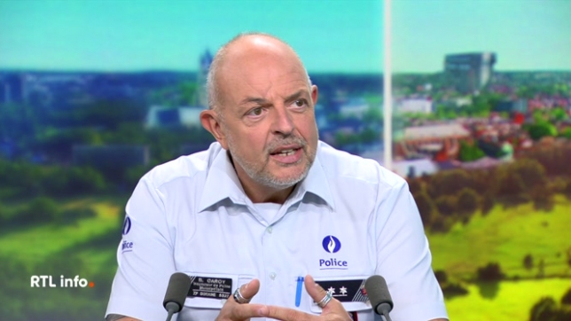 Cette nouvelle drogue provenant des Etats-Unis, de Philadelphie, commence à circuler en Belgique. Pourquoi l'appelle-t-on drogue du zombie et quels sont les symptômes ? Comment les policiers contrôlent-ils la drogue au volant ? Réponses et éclairage de l'inspecteur Bertrand Caroy.