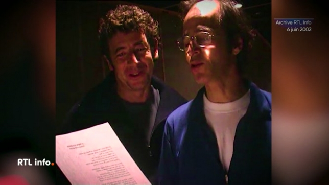 En 2002, Patrick Bruel avait enregistré 24 chansons emblématiques du répertoire français des années d'entre-deux-guerres; des airs revisités par l'artiste et en duo avec Renaud, Alain Souchon, Jean-Louis Aubert, Johnny Hallyday ou encore Jean-Jacques Goldman.