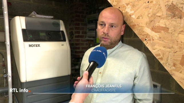 A partir du 1er janvier 2026, il sera interdit d'équiper les bâtiments neufs de chaudière au mazout en Wallonie. Les nouvelles constructions devront également intégrer 35% d'énergies renouvelables. Comment réagissent les professionnels du secteur et de l'immobilier ?