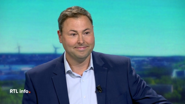 Benjamin Maréchal nous parle ce midi de l'enquête de ce soir dans Coûte que Coûte sur les termes et centres de bien-être. Il explore l'hygiène des bains et donne des conseils sur l'achat d'un jacuzzi à domicile.