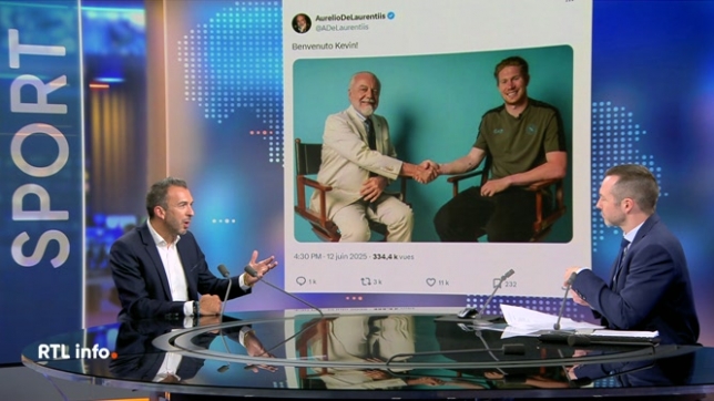 C'est officiel, le transfert de KDB De Manchester City vers Naples est acté. Le joueur belge a atterri à Rome et a passé les tests médicaux prévus avant de rejoindre son nouveau club, le SSC Napoli. Kevin De Bruyne y retrouvera Romelu Lukaku, pourquoi ce choix ? La réponse de Vincenzo Ciuro.