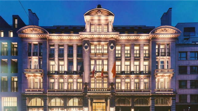 Symbole de la Belle Époque et repaire des grands de ce monde, l'Astoria de Bruxelles a rouvert ses portes après une longue fermeture. Construit à la demande du roi Léopold II, ce palace historique a accueilli empereurs, rois et diplomates.