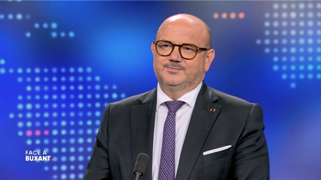 Martin Buxant reçoit chaque dimanche une personnalité publique ou politique qui fait l'actualité.